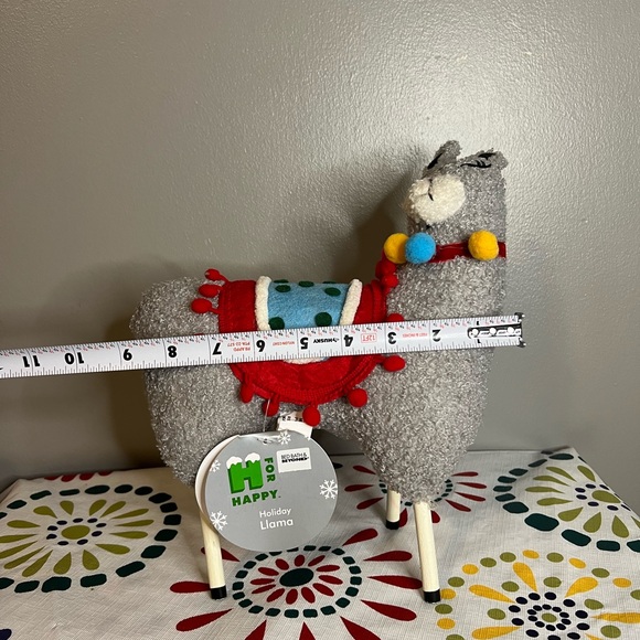 NWT Holiday Llama Decor - Picture 5 of 5